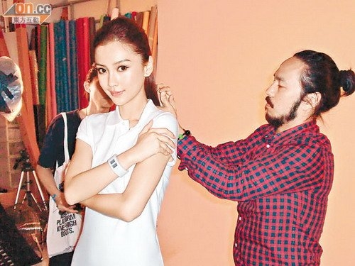 Angelababy̎X(qin)M(mn)a r(ji)ٱ(zhun)˷